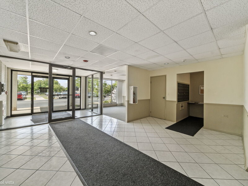 9737 N Fox Glen Drive Niles IL 60714