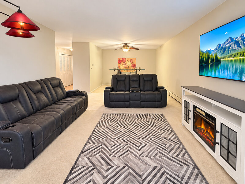 1321 S Finley Road Lombard IL 60148