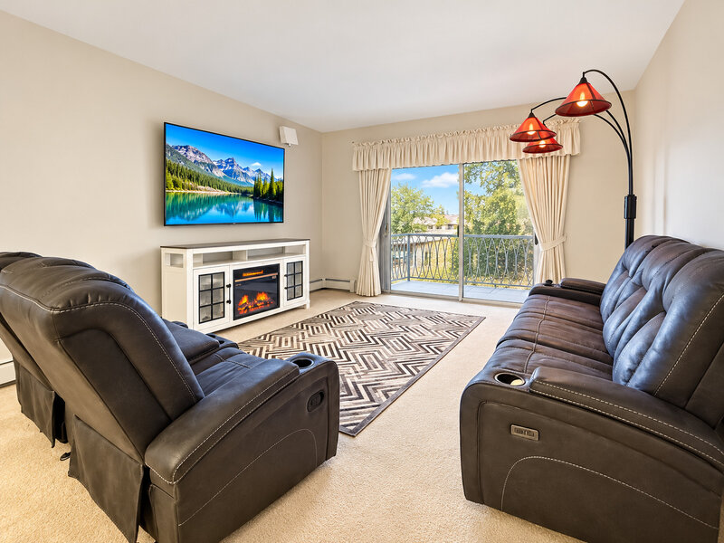 1321 S Finley Road Lombard IL 60148