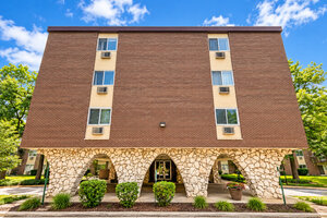 Photo of 1321 S Finley Road Lombard IL 60148 Unit 312