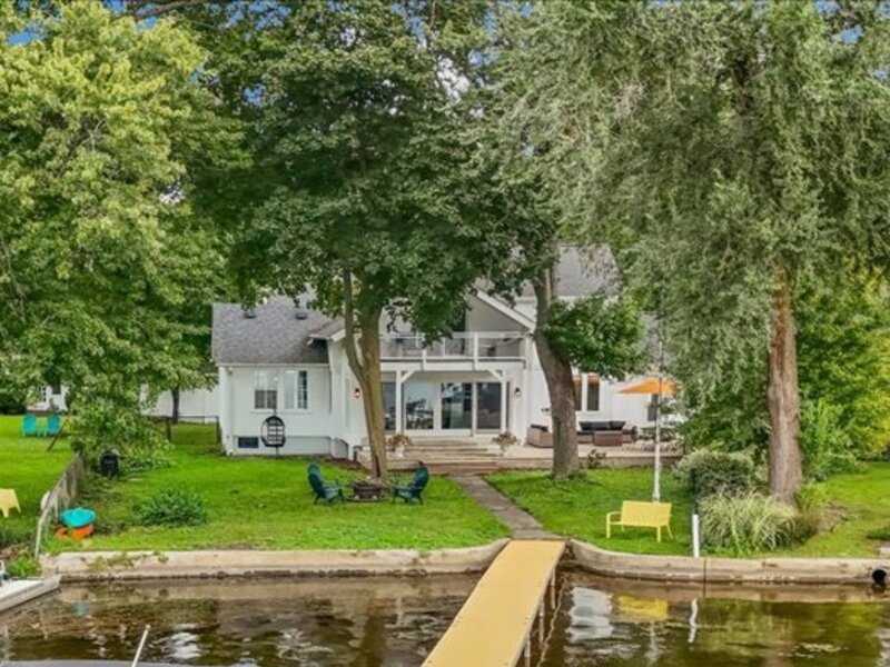 1153 N Shore Drive Crystal Lake IL 60014