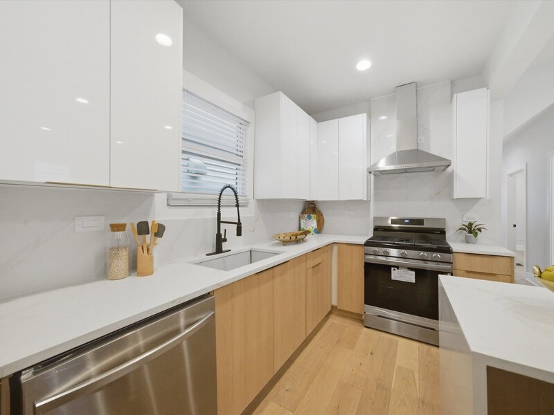 1641 N Springfield Avenue Chicago IL 60647