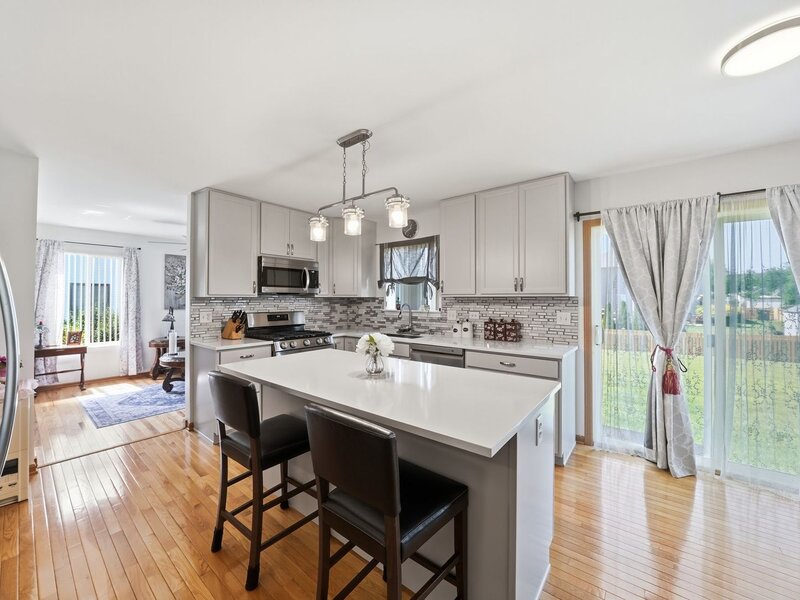 390 Deering Lane Bolingbrook IL 60440