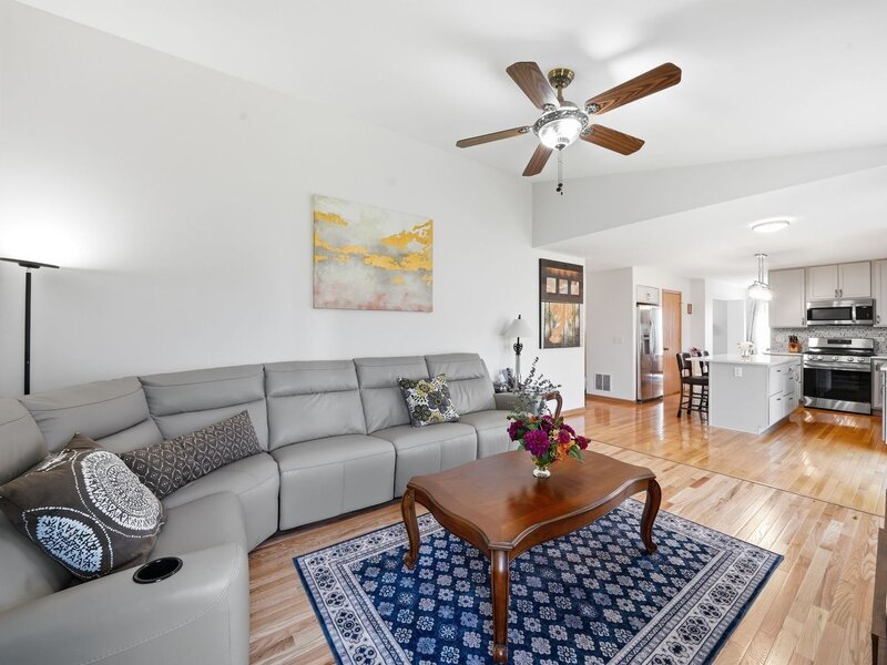 390 Deering Lane Bolingbrook IL 60440