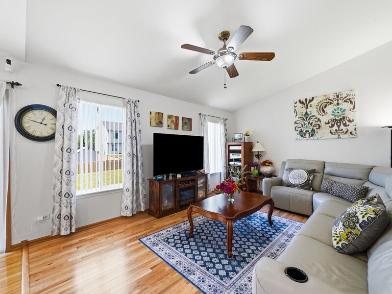 390 Deering Lane Bolingbrook IL 60440