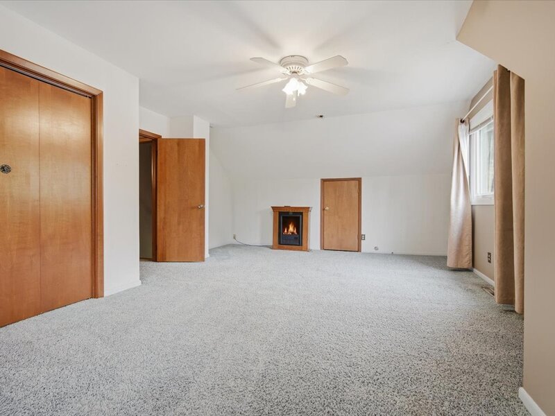912 Parmon Road Bloomington IL 61701