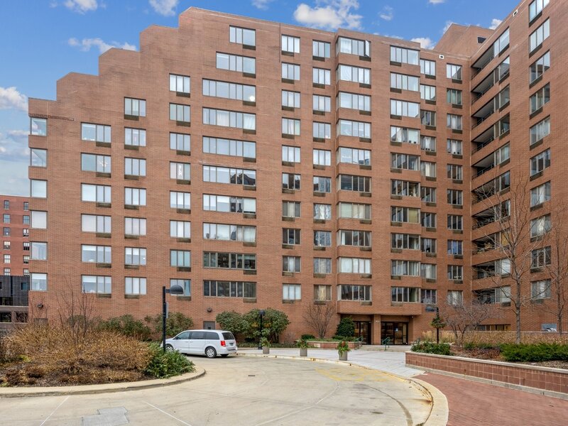 801 S Plymouth Court Chicago IL 60605