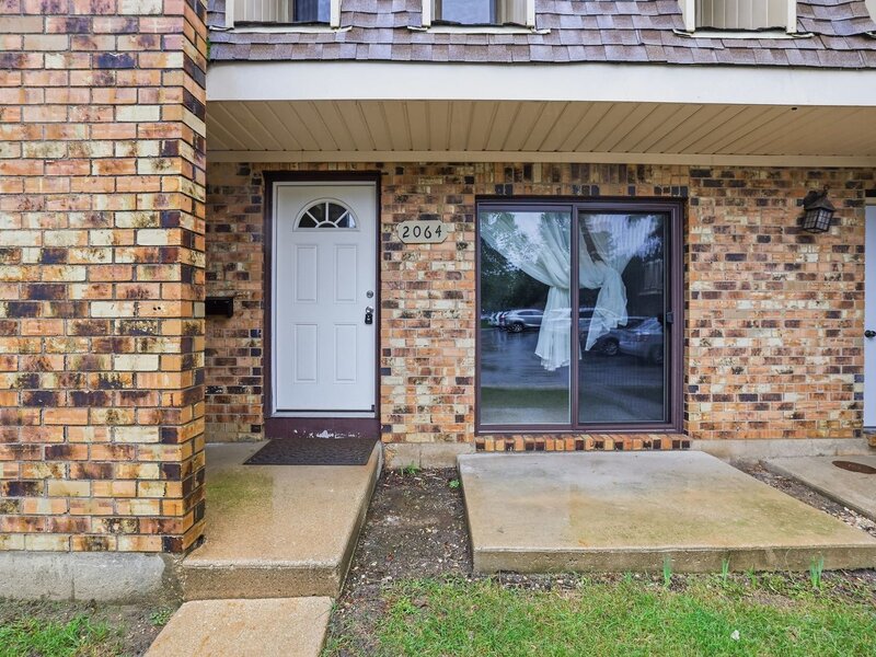2064 Country Club Drive Woodridge IL 60517