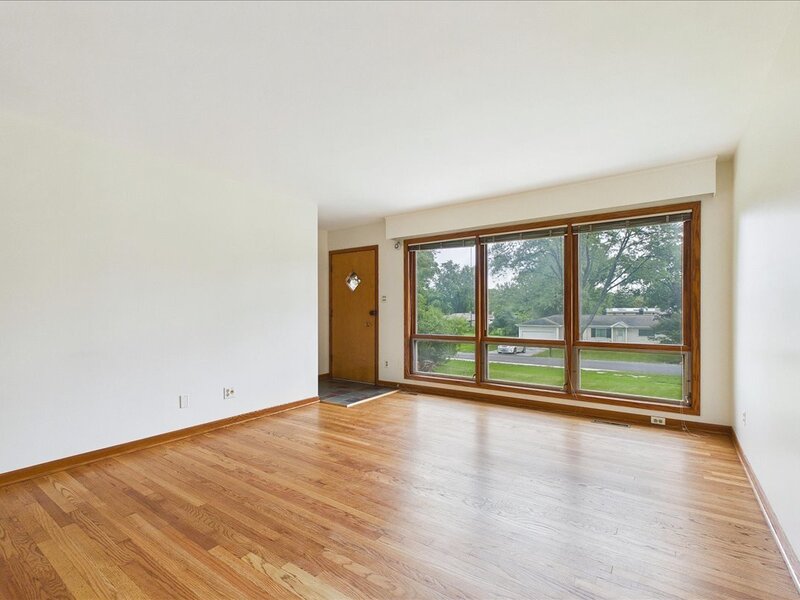 2 Euclid Avenue Glen Ellyn IL 60137