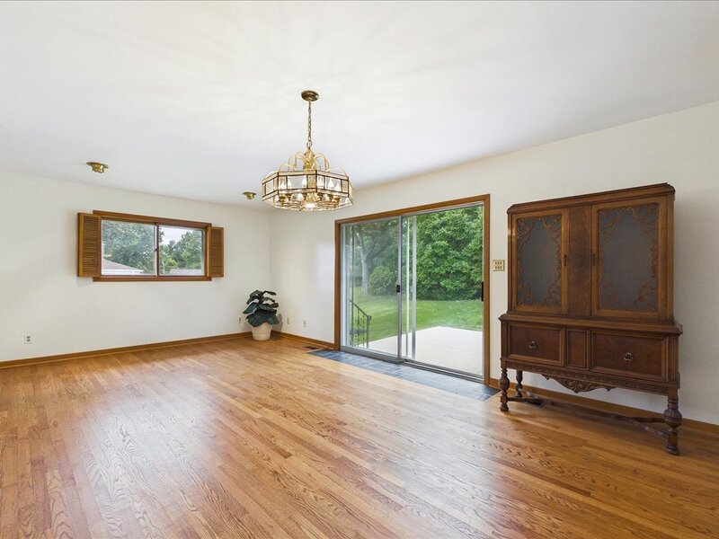 2 Euclid Avenue Glen Ellyn IL 60137