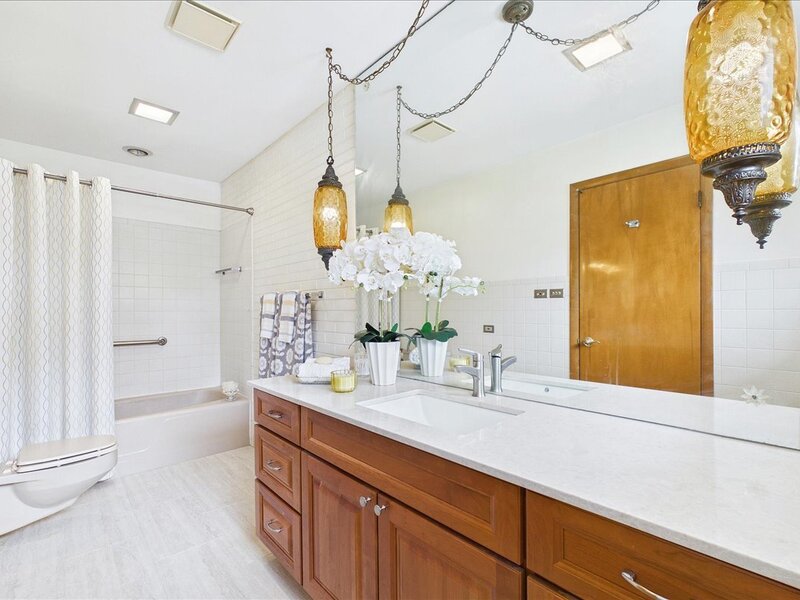 2 Euclid Avenue Glen Ellyn IL 60137