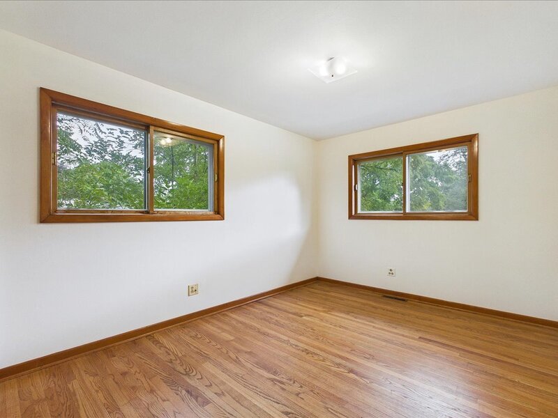 2 Euclid Avenue Glen Ellyn IL 60137