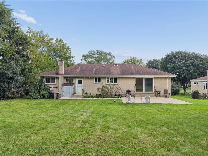 2 Euclid Avenue Glen Ellyn IL 60137