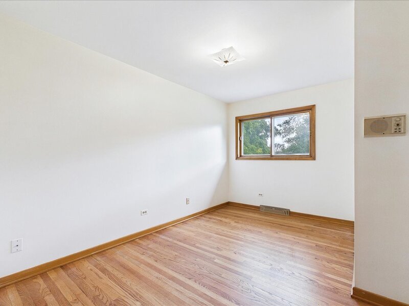 2 Euclid Avenue Glen Ellyn IL 60137