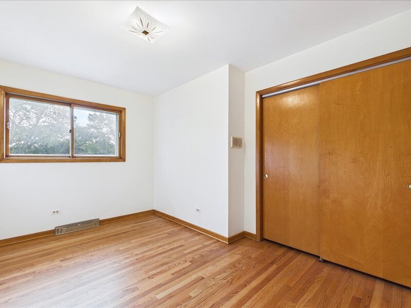 2 Euclid Avenue Glen Ellyn IL 60137