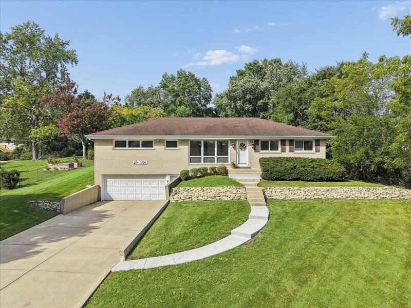 2 Euclid Avenue Glen Ellyn IL 60137