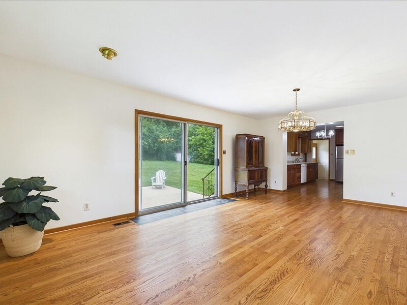 2 Euclid Avenue Glen Ellyn IL 60137