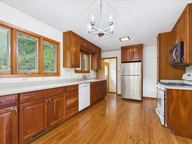 2 Euclid Avenue Glen Ellyn IL 60137