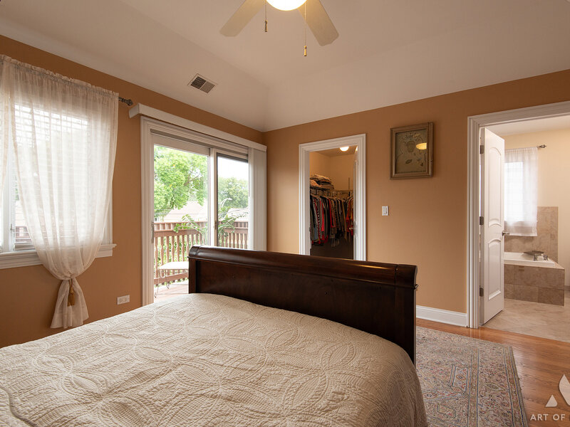 3456 N Pioneer Avenue Chicago IL 60634