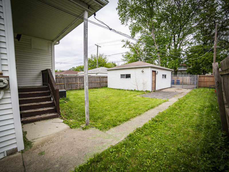1427 S 21st Avenue Maywood IL 60153