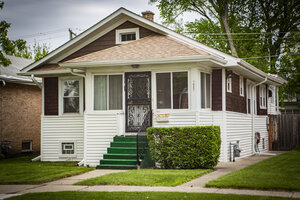 Photo of 1427 S 21st Avenue Maywood IL 60153