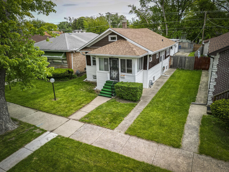 1427 S 21st Avenue Maywood IL 60153