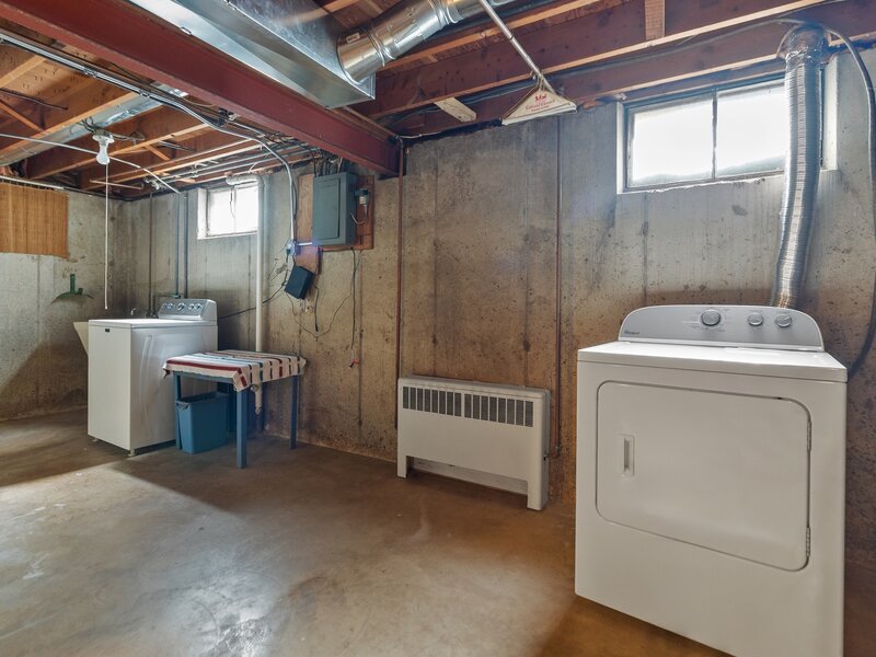 907 4th Street Harvard IL 60033