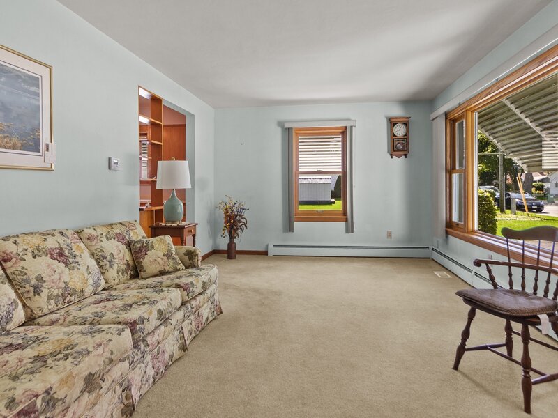 907 4th Street Harvard IL 60033