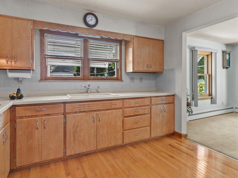 907 4th Street Harvard IL 60033