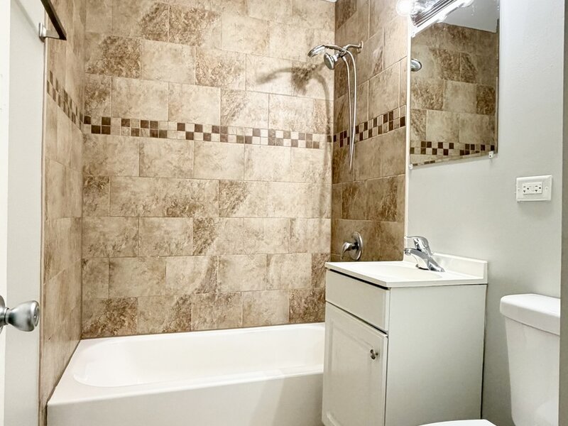 17963 Roy Street Lansing IL 60438