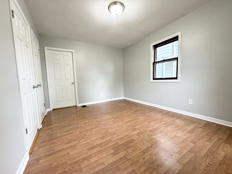 17963 Roy Street Lansing IL 60438