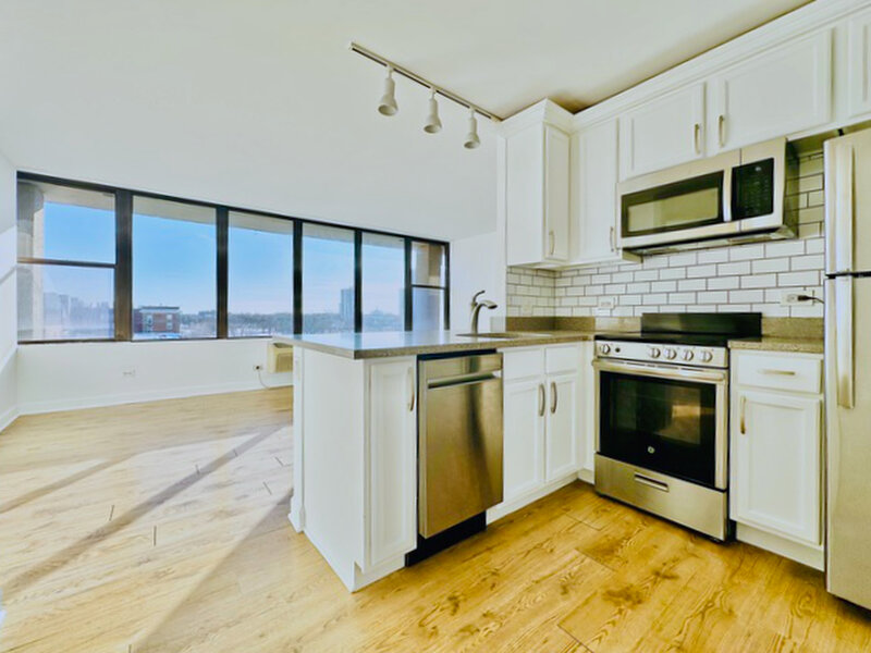 345 E Eastgate Place Chicago IL 60616