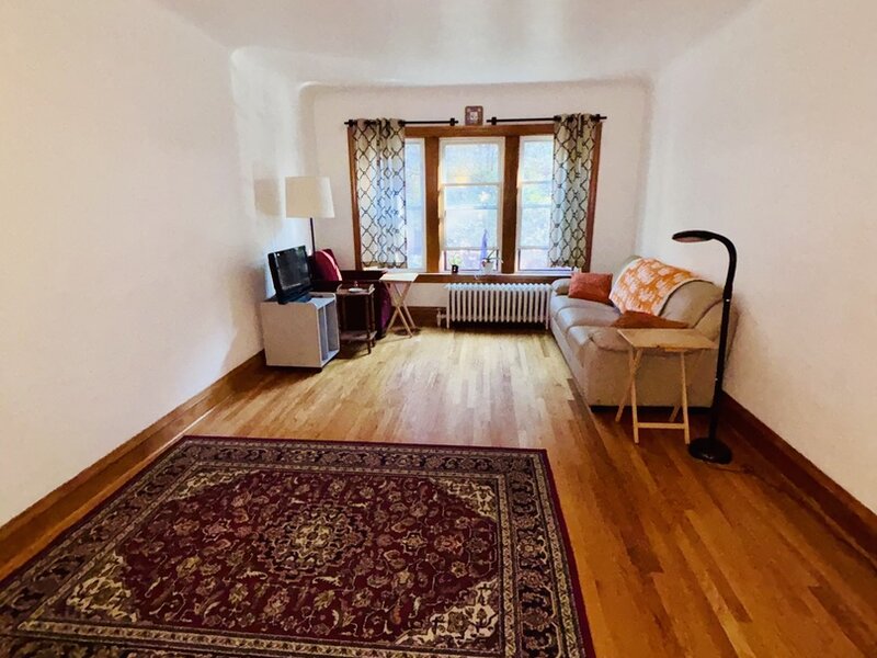 6759 N Artesian Avenue Chicago IL 60645