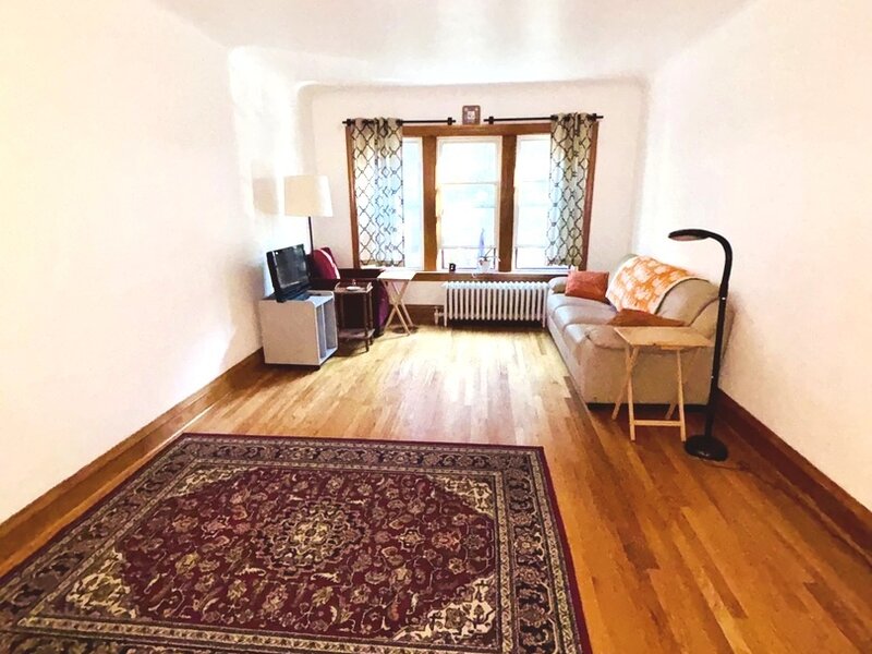 6759 N Artesian Avenue Chicago IL 60645