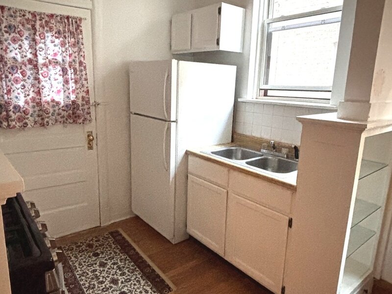 6759 N Artesian Avenue Chicago IL 60645