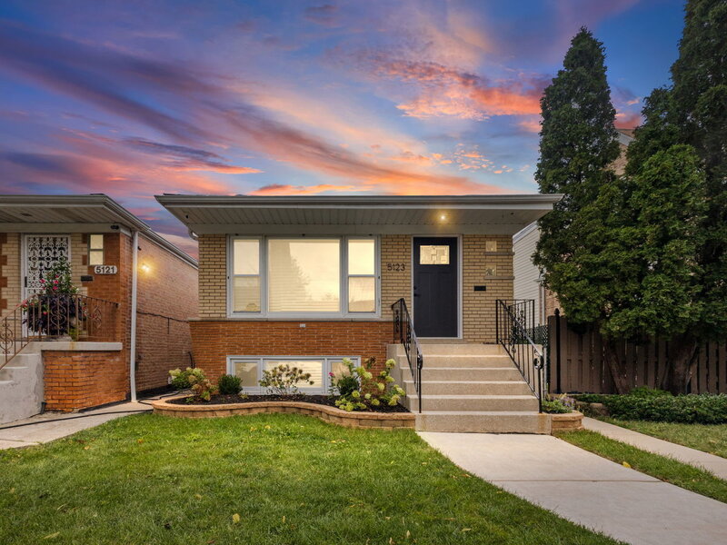 5123 S Lotus Avenue Chicago IL 60638