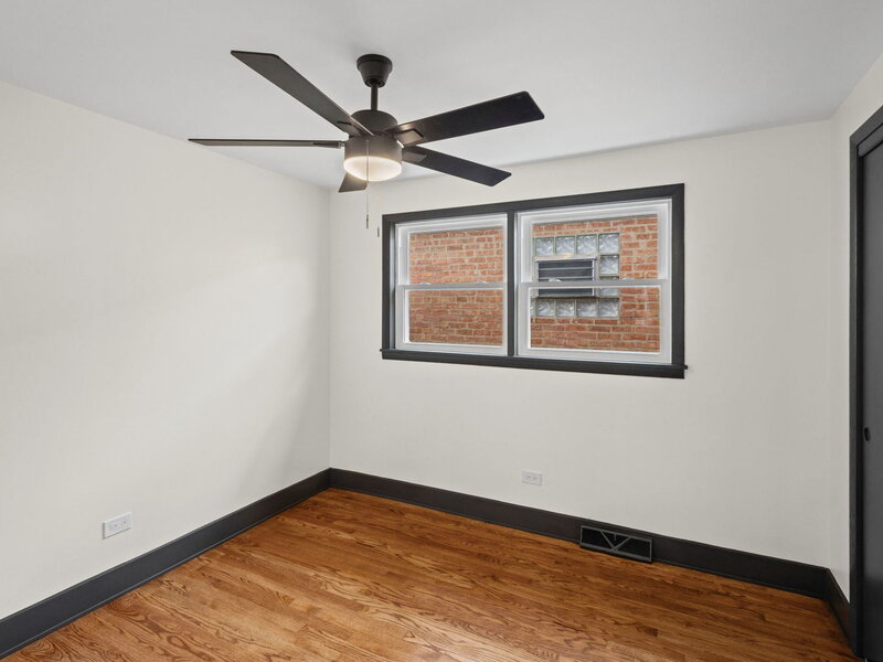 5123 S Lotus Avenue Chicago IL 60638