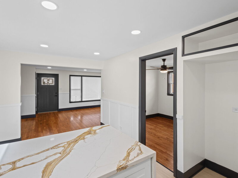 5123 S Lotus Avenue Chicago IL 60638