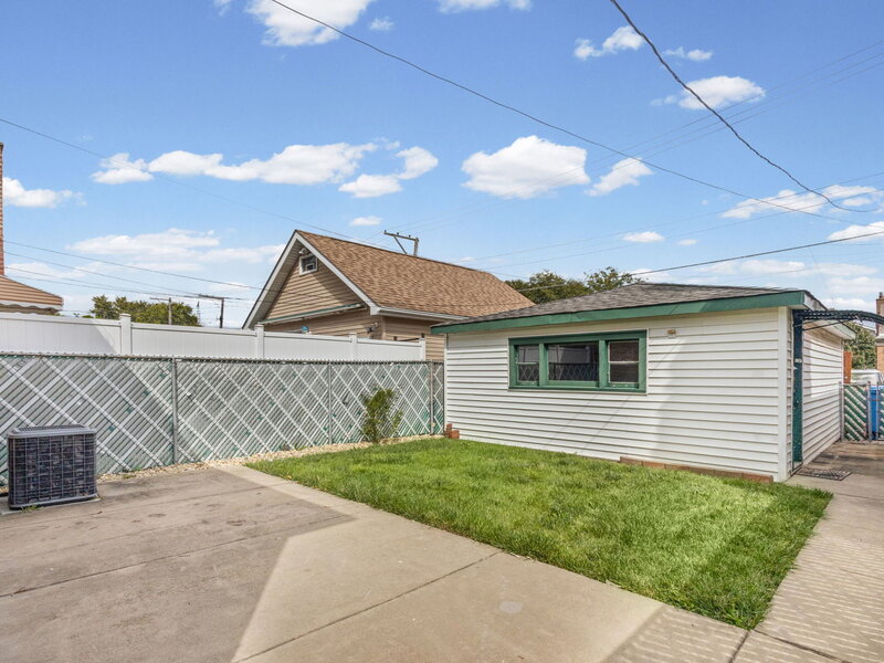 5123 S Lotus Avenue Chicago IL 60638