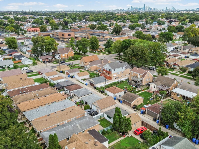5123 S Lotus Avenue Chicago IL 60638