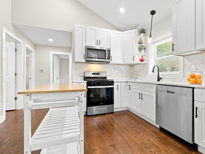 10933 S Eggleston Avenue Chicago IL 60628