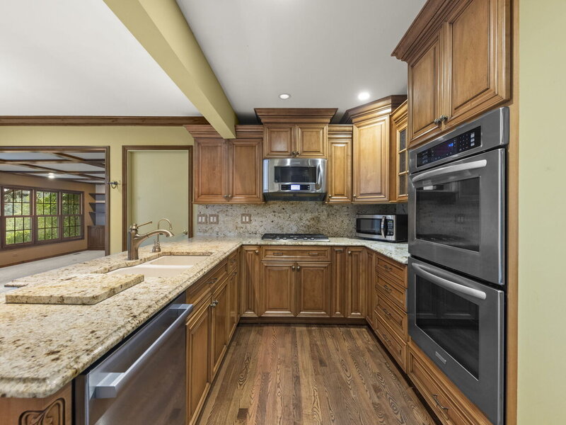 2256 Ridgewood Road Lisle IL 60532