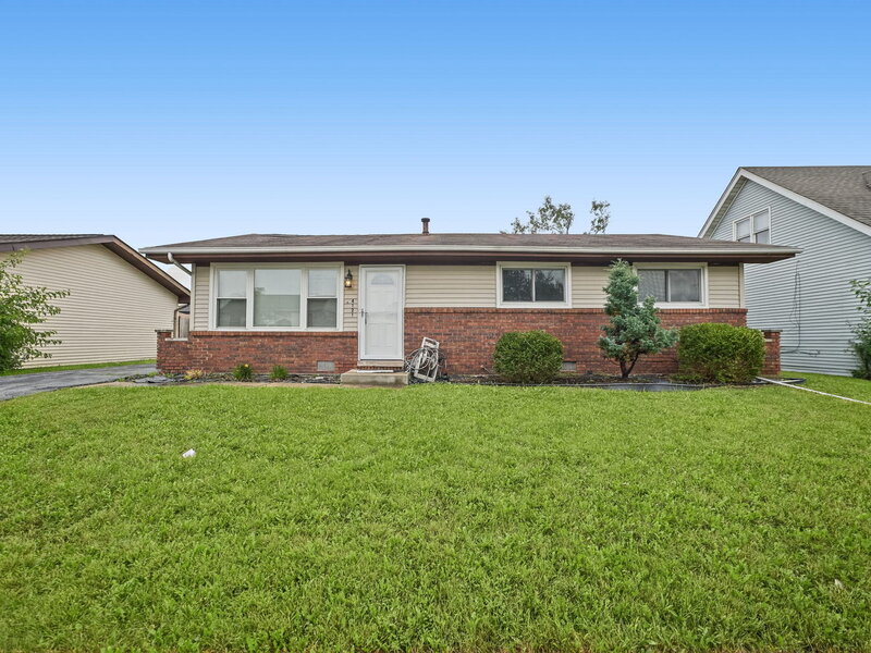 4121 Indian Hill Drive Country Club Hills IL 60478
