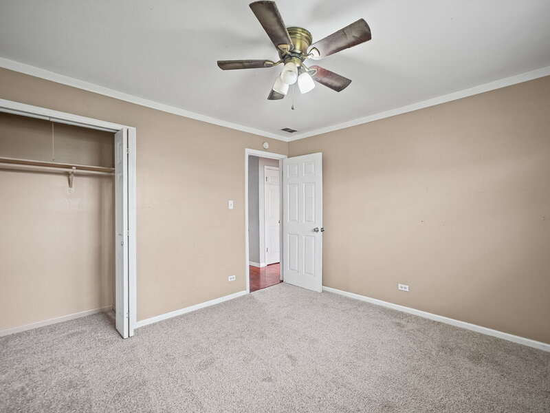 4121 Indian Hill Drive Country Club Hills IL 60478