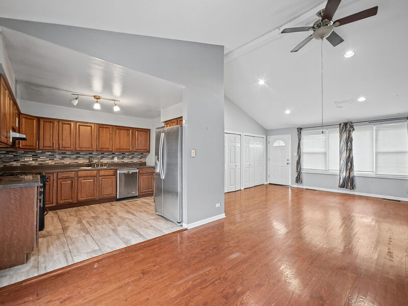 4121 Indian Hill Drive Country Club Hills IL 60478