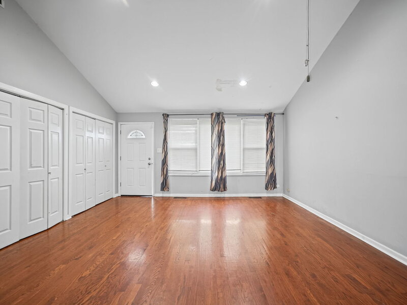 4121 Indian Hill Drive Country Club Hills IL 60478