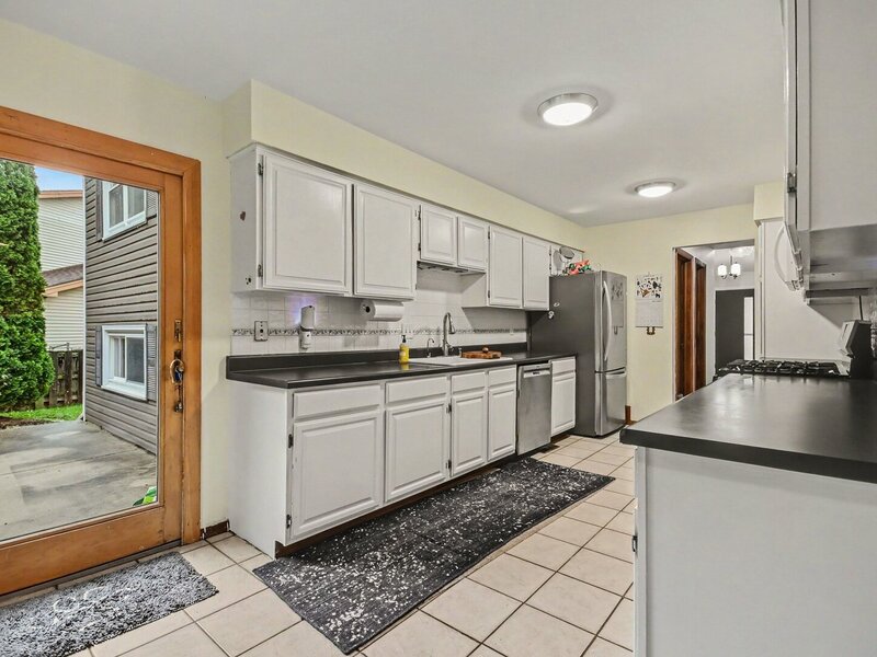1021 Colony Drive Crystal Lake IL 60014