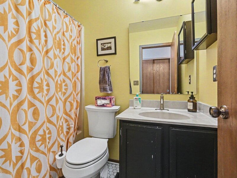 1021 Colony Drive Crystal Lake IL 60014