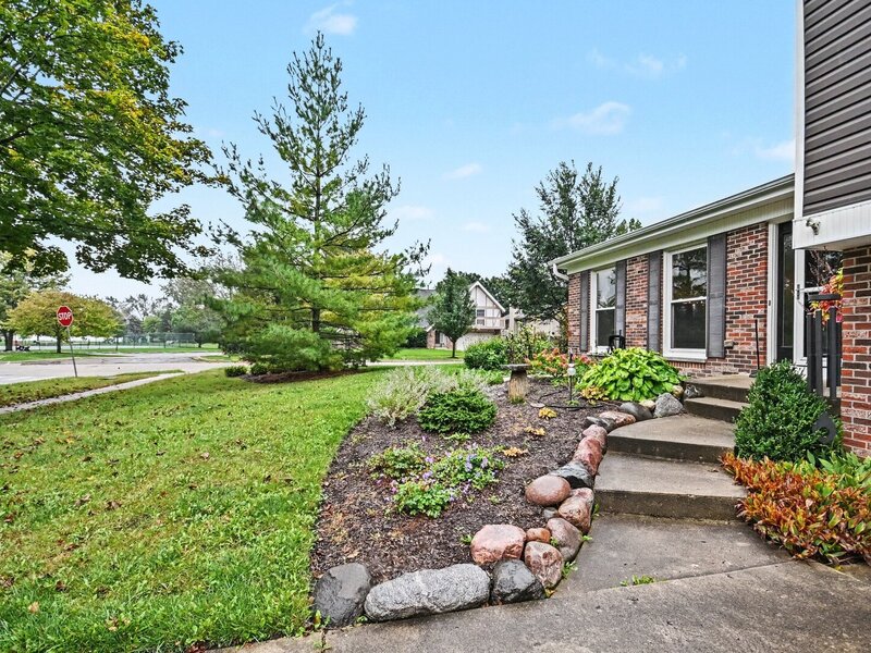 1021 Colony Drive Crystal Lake IL 60014