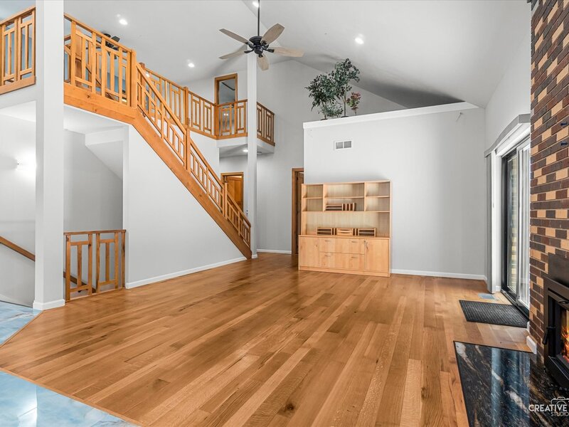 19 99th Street Lemont IL 60439